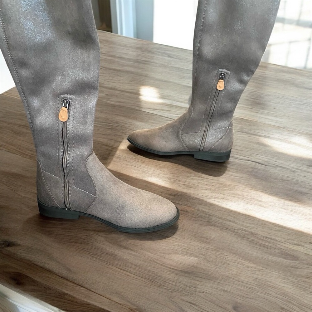 New with box Gentle Souls Emma Stretch  leather upper boots women’s size 9.5M